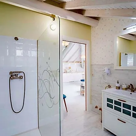 Apartahotel Boutique Casa Cigarrán 4*